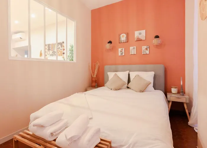 Suite Nomade - Vieux Nice - 2 Chambres - Wifi - Ac - 5 Min Des Plages - 30 Min De Cannes Et Monaco